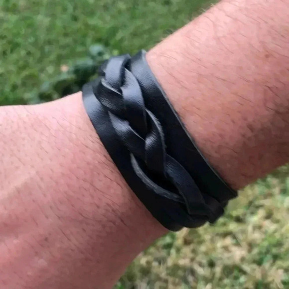 Handcrafted Leather Braided Snap Celtic Viking Pirate Cuff Black Bracelet - Picture 1 of 4